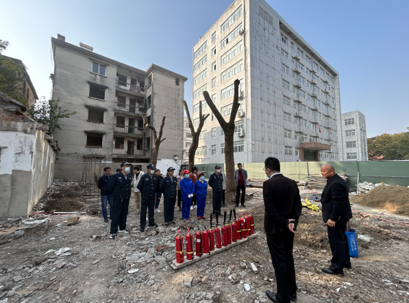 強化消防意識,共建平安校園 強化消防意識,共建平安校園