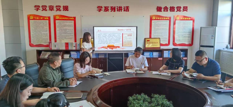 我校各黨支部組織學習《讓群眾過上好日子——習近平正定足跡》 我校各黨支部組織學習《讓群眾過上好日子——習近平正定足跡》