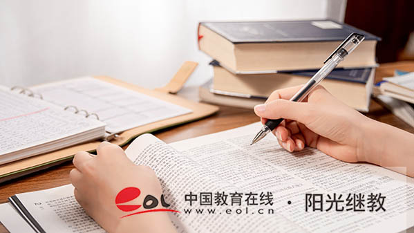 成人高考都教什么？入學后怎么規劃學習？