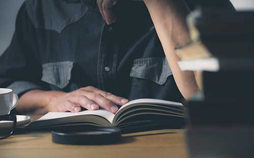 成人高考學位申請要求是什么？可以帶手機進入考場嗎?