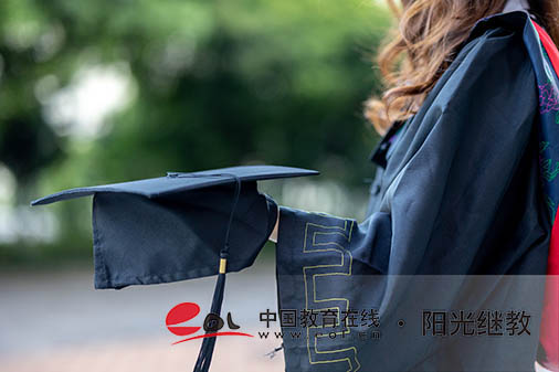 海口成人高考學校怎么選？報考步驟有哪些？