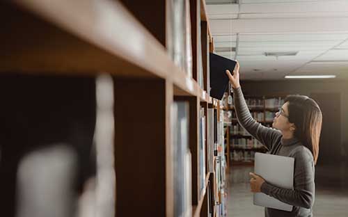 中專畢業可以報名成人高考嗎?人數有限制么? 中專畢業可以報名成人高考嗎?人數有限制么?