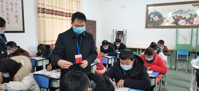 四川開放大學校長楊俊輝巡視指導資陽開大系統考試工作