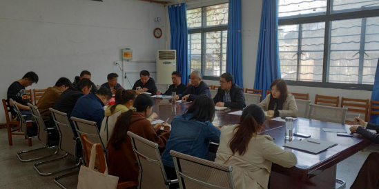 我院召開輔導員工作例會