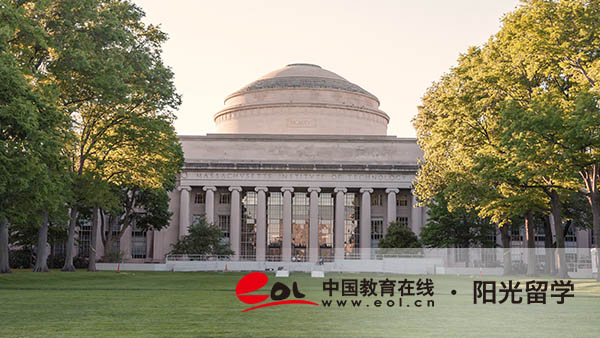 加拿大生成藝術專業研究生留學費用是多少錢