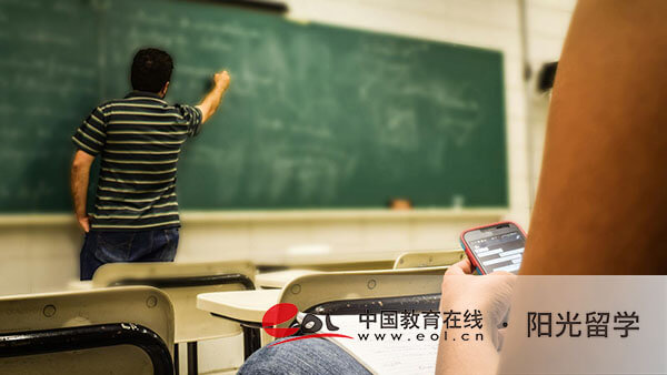 創意藝術大學留學成本，需要多少錢