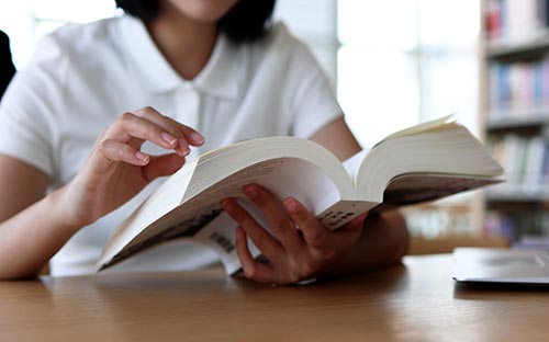 自考英語專業本科怎么報名？科目有哪些？