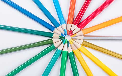 自學考試法學專業報名流程是怎么樣的？需要到學校考試嗎？