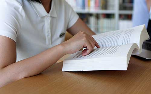 自考本科幾月報名？公共課會比專業課更容易通過嗎？