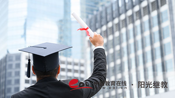 初中學歷報名自考難度大嗎？幾月份申請畢業？